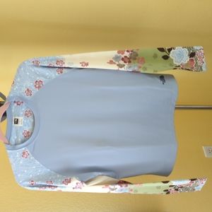 Feminine and Rugged! North Face Long Sleeve Wicking T